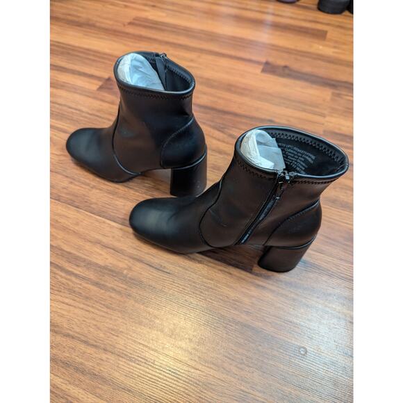 Madden NYC Black Block Heel Ankle Boots- Classic Zip Booties- Size 7.5 - Picture 5 of 9